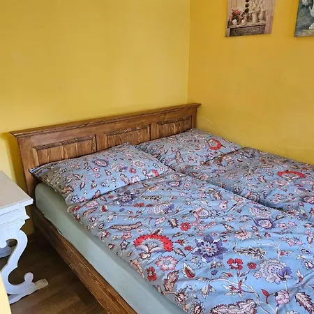 Ad Alta Apartment *
